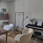 Apartment Near Montmartre